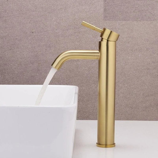 ברז כיור Euro – עיצוב יוקרתי למים חמים וקרים - home-store.co.il